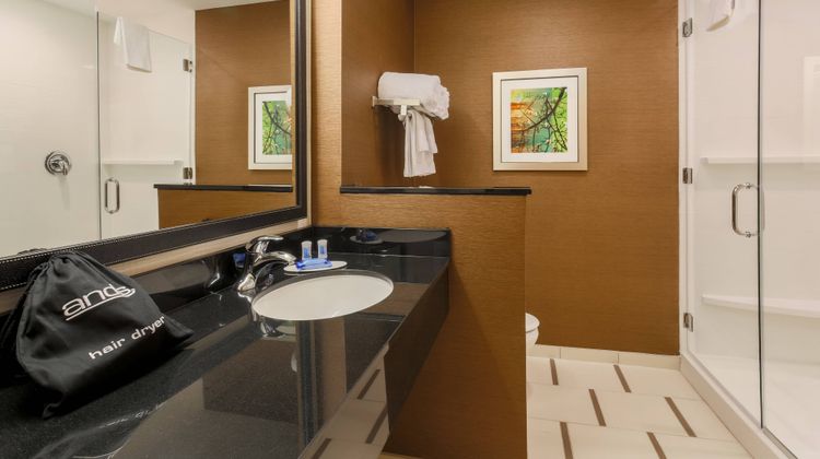 Fairfield Inn & Suites Cotulla Room