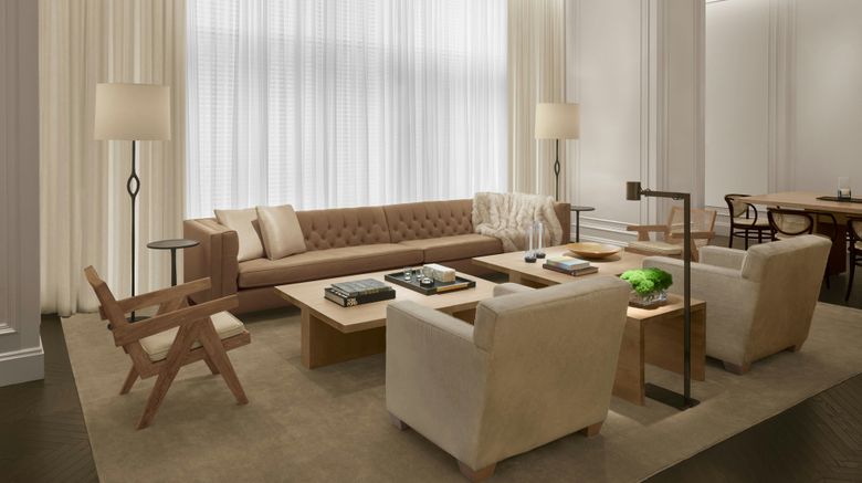 <b>The Times Square EDITION Lobby</b>. Images powered by <a href="https://www.leonardoworldwide.com/" title="Leonardo Worldwide" target="_blank">Leonardo</a>.