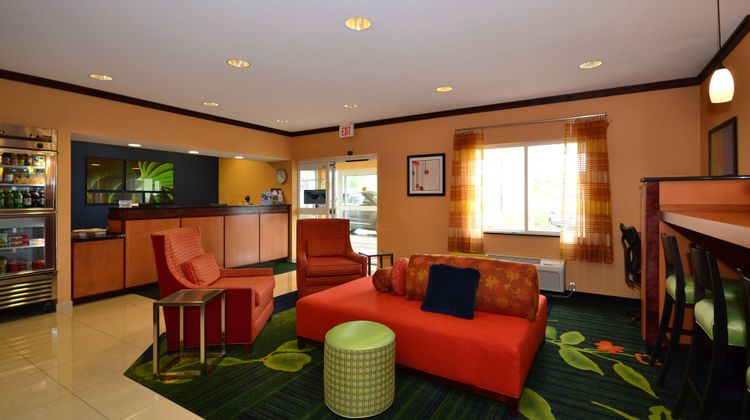 Fairfield Inn & Suites by Marriott Lobby