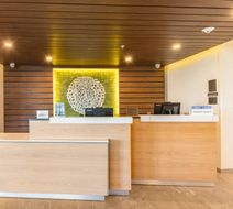 Fairfield Inn & Suites Central Lobby
