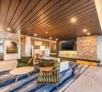 Fairfield Inn & Suites Central Lobby