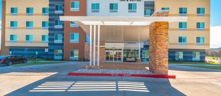 Fairfield Inn & Suites Central Exterior