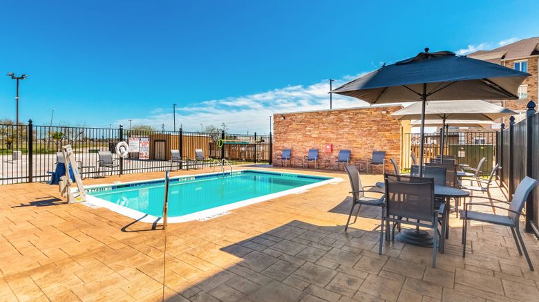 <b>Fairfield Inn & Suites Central Pool</b>. Images powered by <a href="https://www.leonardoworldwide.com/" title="Leonardo Worldwide" target="_blank">Leonardo</a>.