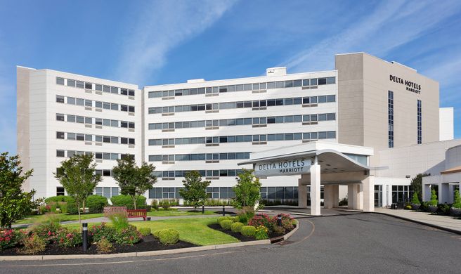 Delta Hotels by Marriott Woodbridge Exterior