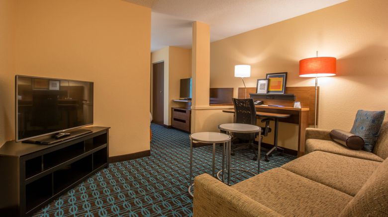 <b>Fairfield Inn & Suites Columbus Room</b>. Images powered by <a href="https://www.leonardoworldwide.com/" title="Leonardo Worldwide" target="_blank">Leonardo</a>.