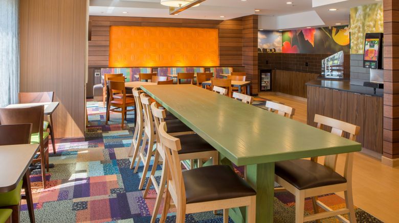 <b>Fairfield Inn & Suites Columbus Restaurant</b>. Images powered by <a href="https://www.leonardoworldwide.com/" title="Leonardo Worldwide" target="_blank">Leonardo</a>.