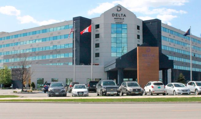 Delta Hotels Fargo Exterior