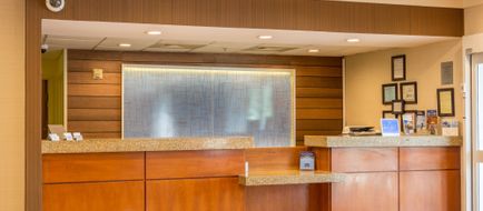 Fairfield Inn & Suites Columbus Lobby