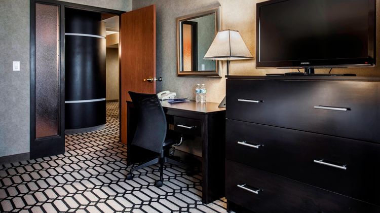 Delta Hotels Fargo Suite