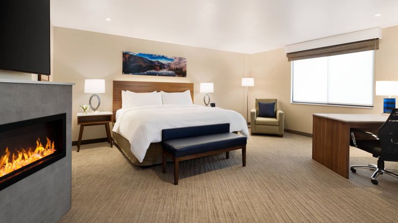 <b>Delta Hotels by Marriott Helena Colonial Suite</b>. Images powered by <a href="https://www.leonardoworldwide.com/" title="Leonardo Worldwide" target="_blank">Leonardo</a>.