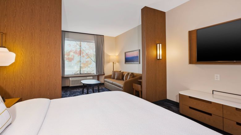 <b>Fairfield by Marriott Inn & Suites Suite</b>. Images powered by <a href="https://www.leonardoworldwide.com/" title="Leonardo Worldwide" target="_blank">Leonardo</a>.