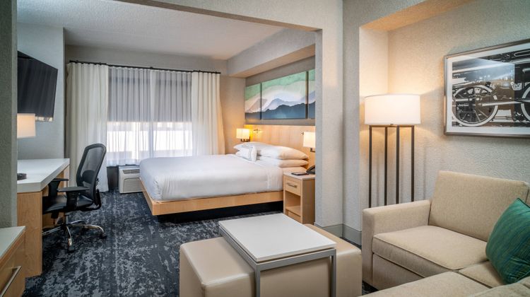 Delta Hotels Huntington Downtown Room