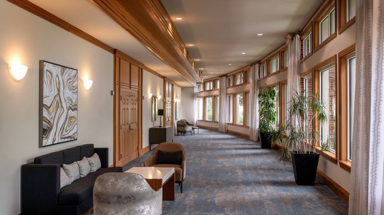 Delta Hotels Huntington Mall Meeting