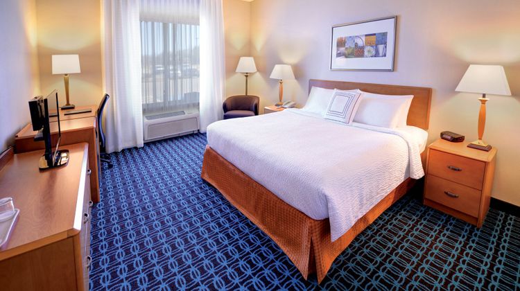 Fairfield Inn & Suites Room