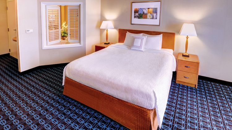 Fairfield Inn & Suites Pool