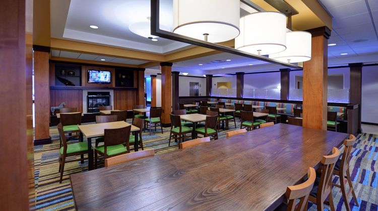 Fairfield Inn & Suites Restaurant
