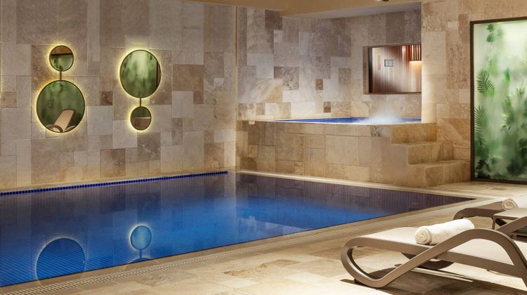 Delta by Marriott Kagithane Pool