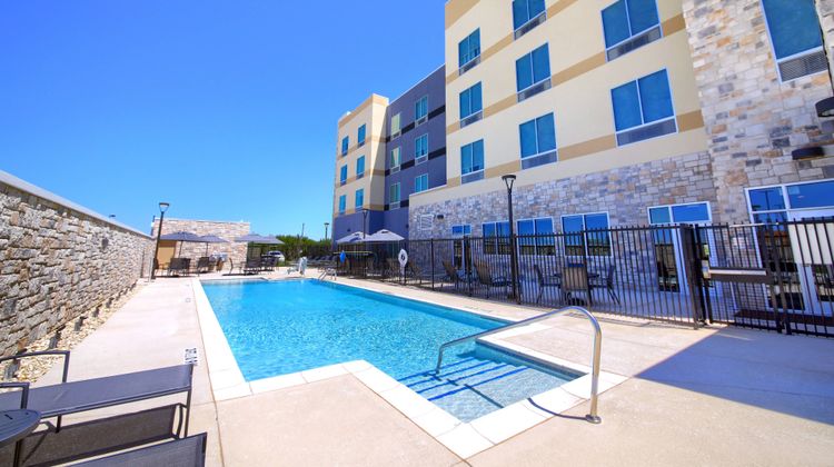 Fairfield Inn & Suites Dallas Cedar Hill Pool