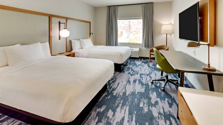 Fairfield Inn & Suites Dallas Love Field Room