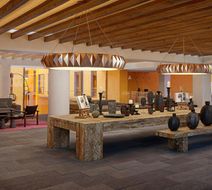 Clevia, Autograph Collection Lobby