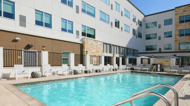 <b>Element Austin Round Rock Pool</b>. Images powered by <a href="https://www.leonardoworldwide.com/" title="Leonardo Worldwide" target="_blank">Leonardo</a>.