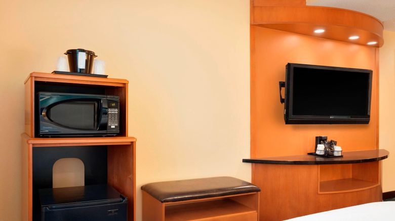 <b>Fairfield Inn & Suites Dallas Plano Suite</b>. Images powered by <a href="https://www.leonardoworldwide.com/" title="Leonardo Worldwide" target="_blank">Leonardo</a>.