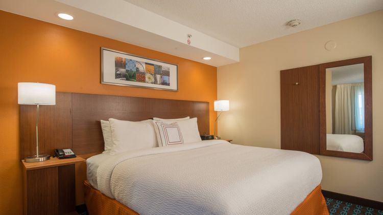 Fairfield Inn by Marriott Suite
