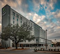 Element Dallas Downtown East Exterior