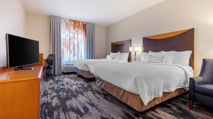 Fairfield Inn & Suites - Rockford Room