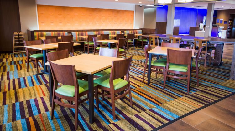 Fairfield Inn & Suites Denver Northeast Restaurant