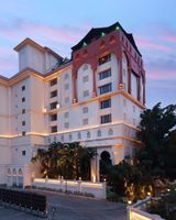 Sheraton Grand Pune Bund Garden Hotel