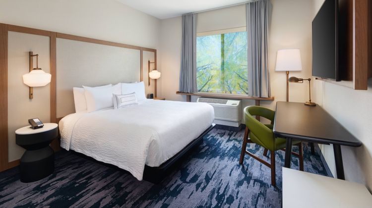 Fairfield Inn & Stes Lexington East/I-75 Room