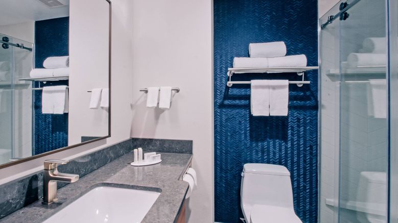 <b>Fairfield Inn New York LaGuardia Airport Room</b>. Images powered by <a href="https://www.leonardoworldwide.com/" title="Leonardo Worldwide" target="_blank">Leonardo</a>.