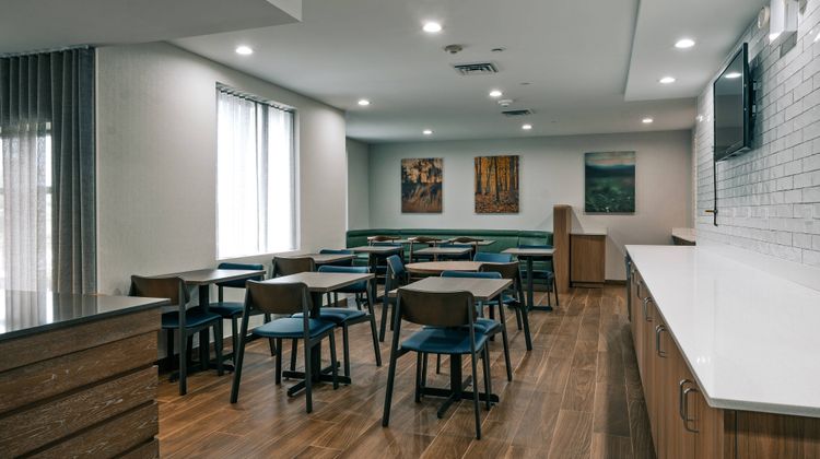 Fairfield Inn New York LaGuardia Airport Restaurant