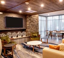 Fairfield Inn & Suites Richmond Airport Lobby