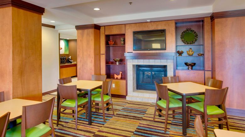 <b>Fairfield Inn & Suites by Marriott Restaurant</b>. Images powered by <a href="https://www.leonardoworldwide.com/" title="Leonardo Worldwide" target="_blank">Leonardo</a>.