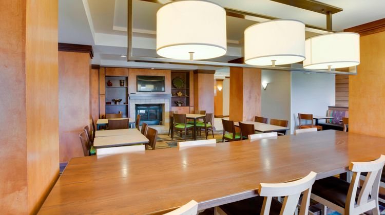 Fairfield Inn & Suites by Marriott Restaurant