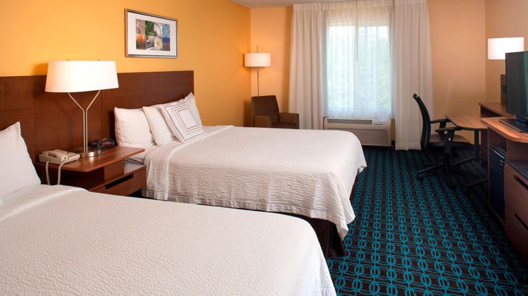Fairfield Inn & Suites Room