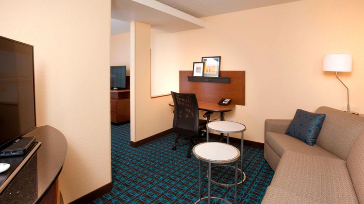 Fairfield Inn & Suites Suite