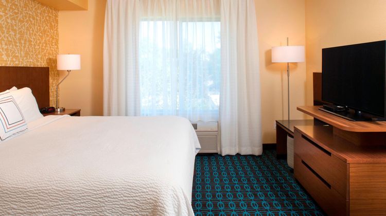 Fairfield Inn & Suites Room