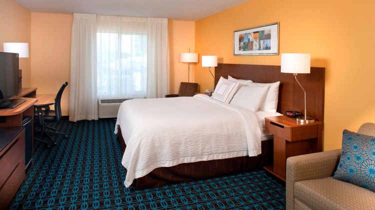Fairfield Inn & Suites Room