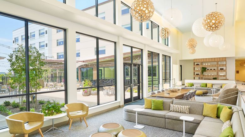 <b>Element West Des Moines Lobby</b>. Images powered by <a href="https://www.leonardoworldwide.com/" title="Leonardo Worldwide" target="_blank">Leonardo</a>.