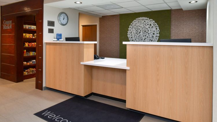 Fairfield Inn by Marriott Lobby