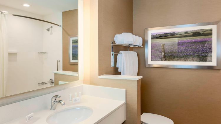 Fairfield Inn & Suites Decatur Room