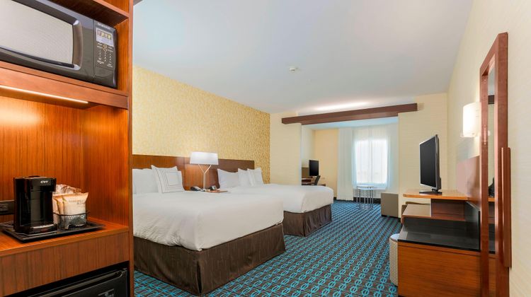 Fairfield Inn & Suites Decatur Suite