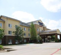Fairfield Inn & Suites Denton Exterior