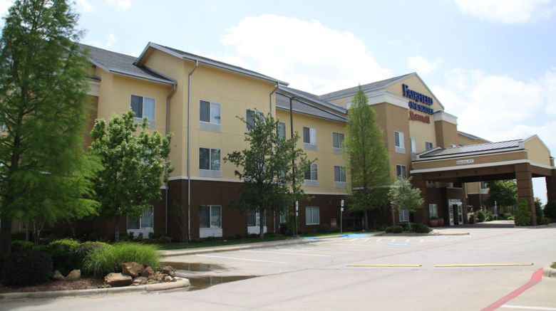 <b>Fairfield Inn & Suites Denton Exterior</b>. Images powered by <a href="https://www.leonardoworldwide.com/" title="Leonardo Worldwide" target="_blank">Leonardo</a>.