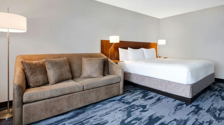 Fairfield Inn & Stes Rochester West Room