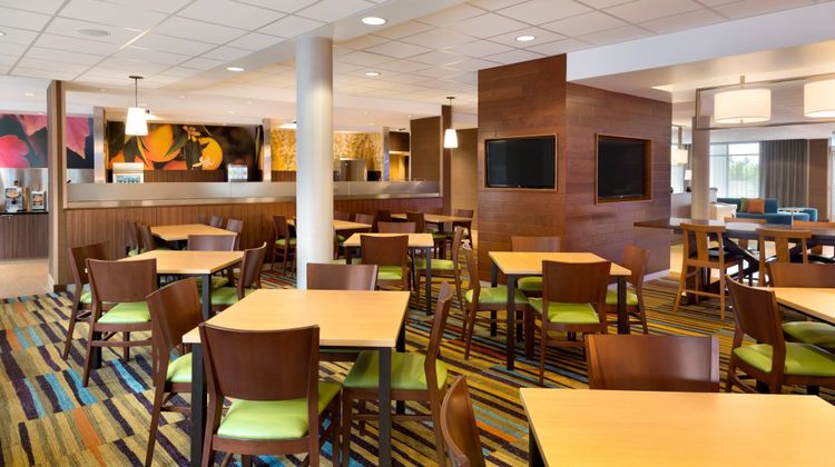 Fairfield Inn & Suites Lancaster East Restaurant