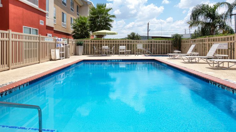 Fairfield Inn & Suites Laredo Pool